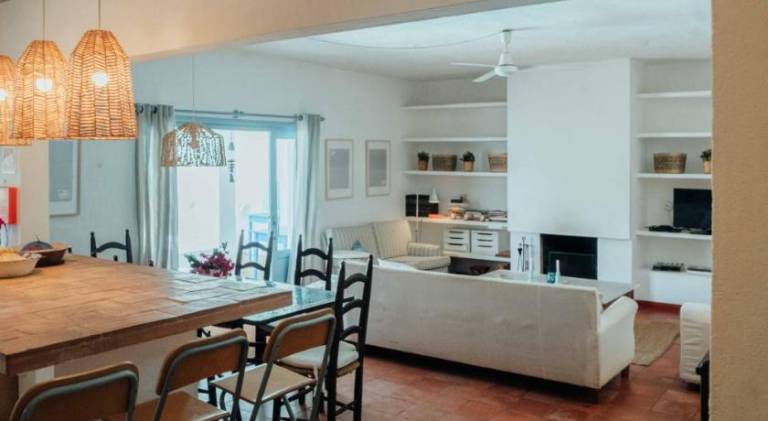Fully equipped house with BBQ, private pool & patio | Pets are welcome — photo 3