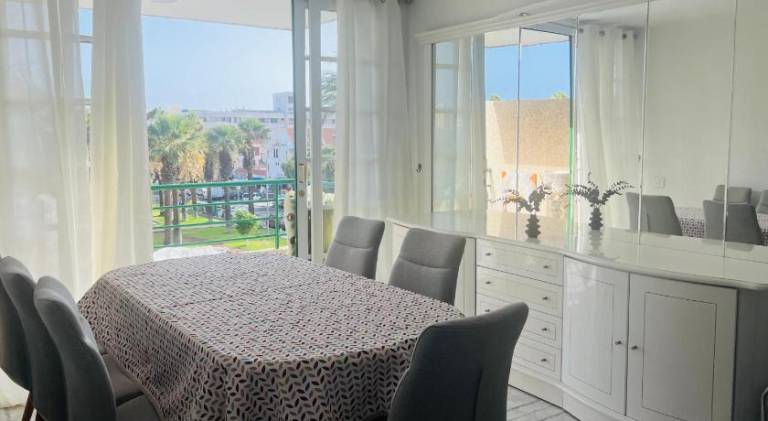 Apartment with pool — photo 4