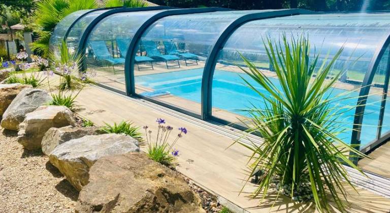 Holiday apartment with jacuzzi & pool — photo 3