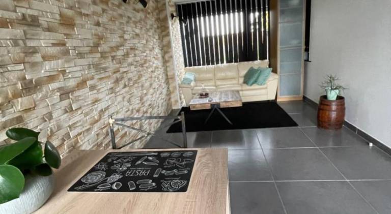 Vacation home with hot tub | Pets are welcome — photo 2