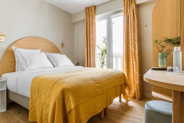 HOTEL AMI in Issy-les-Moulineaux