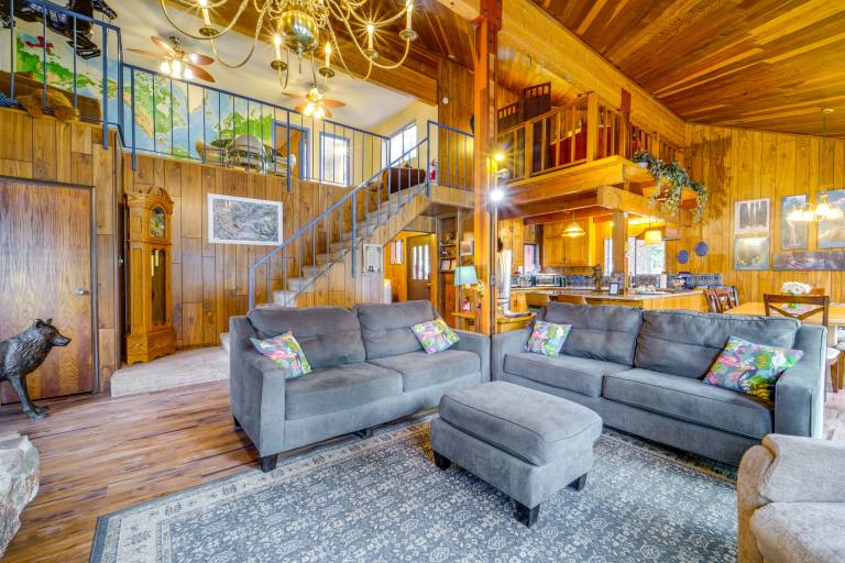 Waterfront Truckee Cabin on Donner Lake! — photo 5