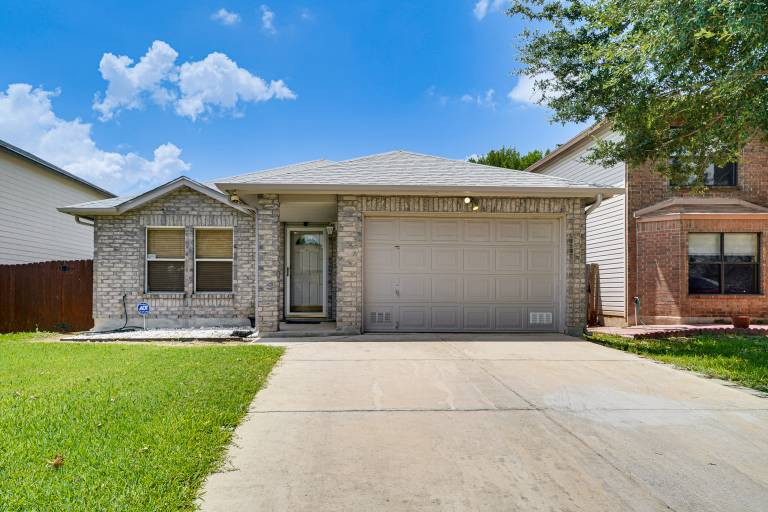 Spacious San Antonio Home: Close to Military Bases — photo 3