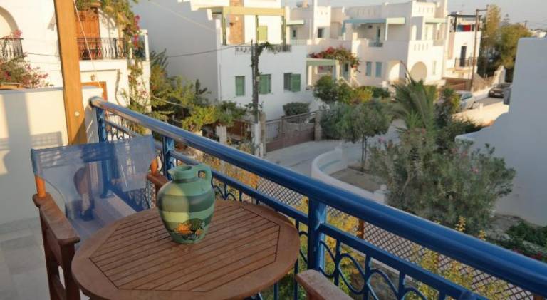 Lovely serviced apartment with pool, garden & patio | Close to the beach | Pets are welcome — photo 4