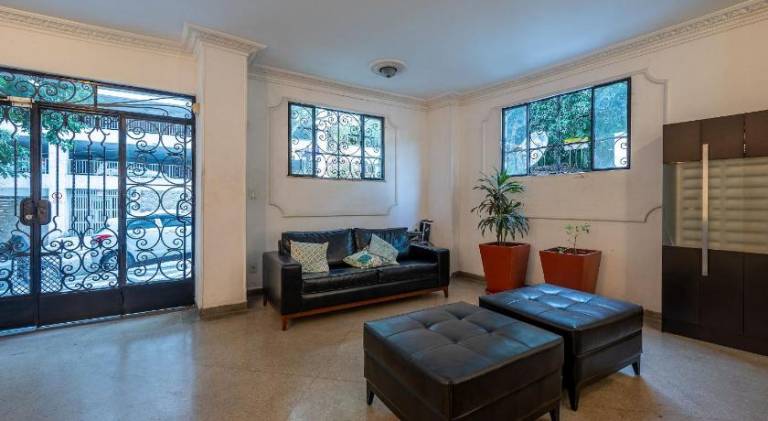 Holiday apartment with pool — photo 4