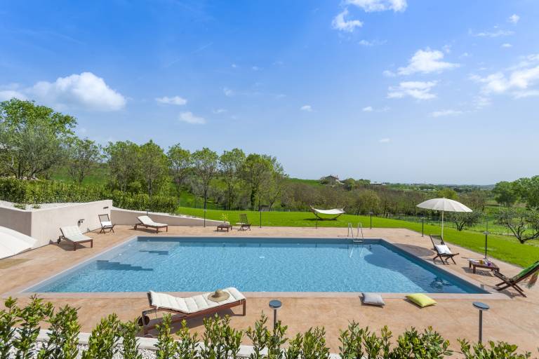 Fully equipped vacation home with terrace, pool & grill | Nature view | Dogs allowed — photo 2