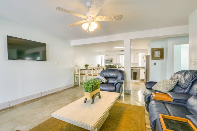 Walk to Beach: Fort Meyers Home w/ Patio! — photo 5