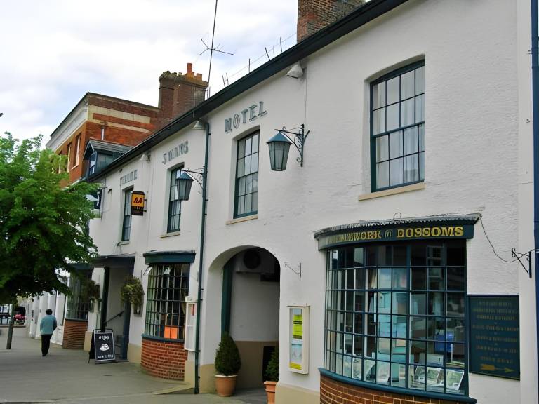 The Three Swans Hotel, Hungerford, Berkshire - The Coaching Inn Group in Hungerford