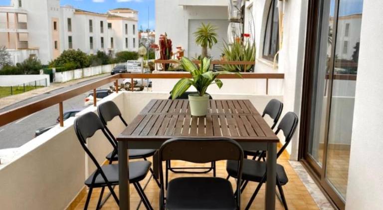 Rental apartment with patio, garden & private pool — photo 3