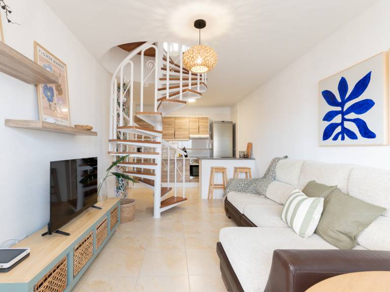 Rental apartment with pool & grill — photo 4