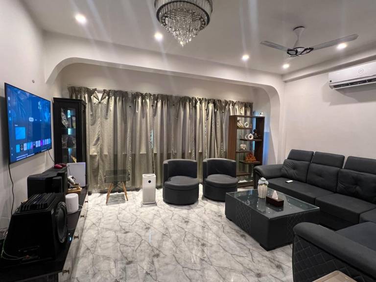 House with 1 room for 4 persons in Purnia