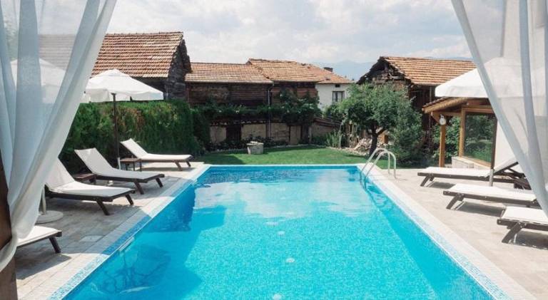 Lovely villa with pool | Pets are welcome in Razlog