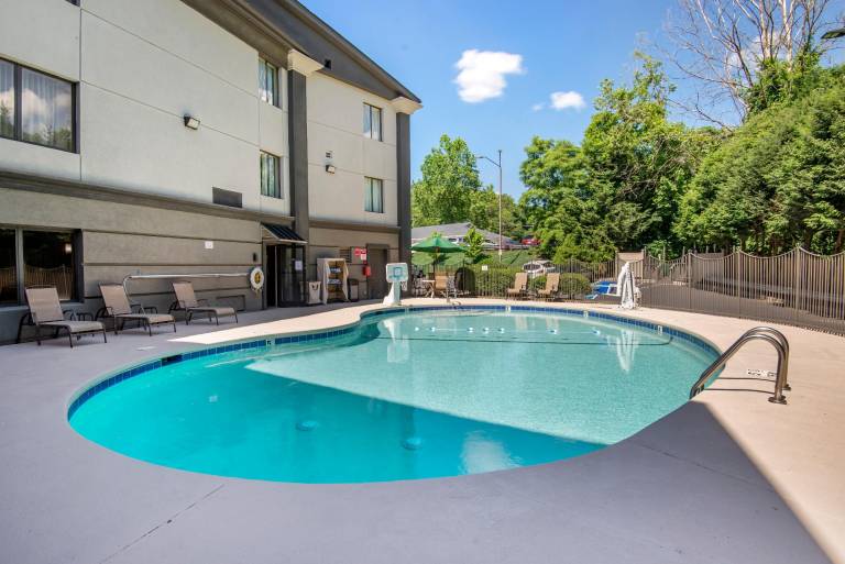 Comfort Inn Asheville East-Blue Ridge Pkwy Access — photo 2