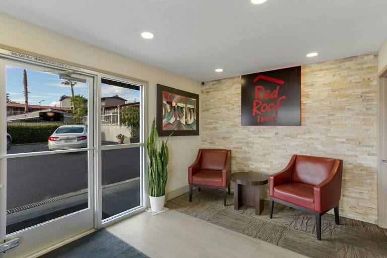 Red Roof Inn Redding — photo 3