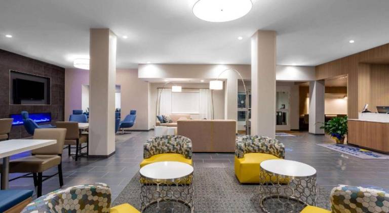 Microtel Inn Suites by Wyndham South Hill — photo 2