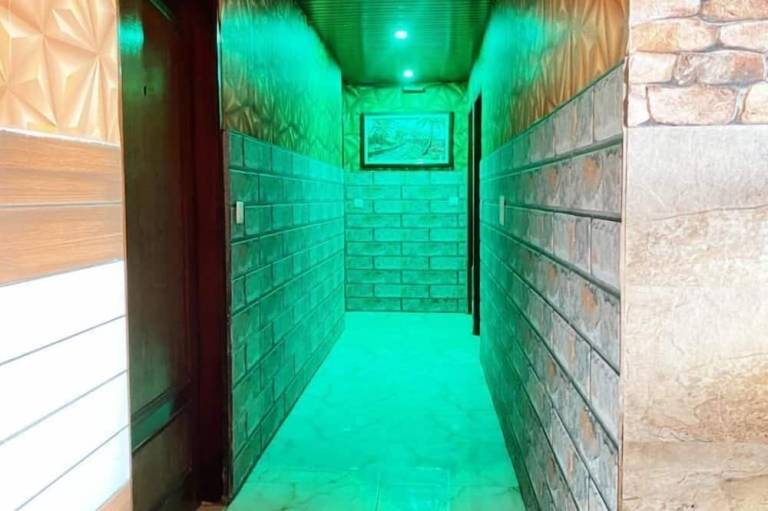 Manali Hotel By GRB