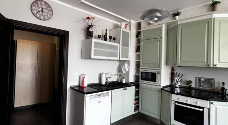 Rental apartment with patio & yard — photo 4