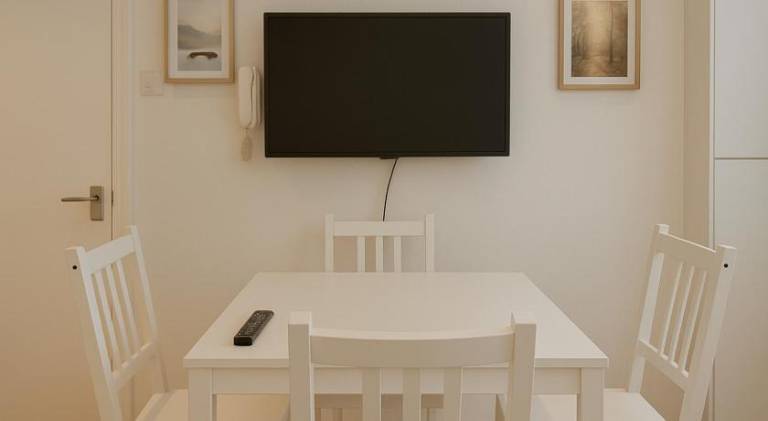 Rental apartment | Near Cardiff Castle — photo 5