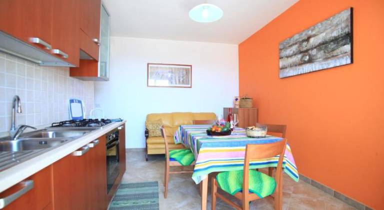 Rental apartment with patio & garden — photo 5