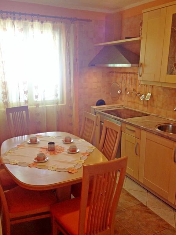 Holiday apartment with garden, patio & barbecue | Garden view — photo 3
