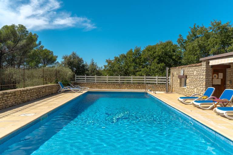 Fully equipped beautiful villa with yard, pool & terrace | Garden view | Pet-friendly in Joucas