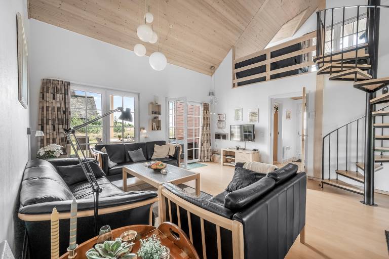 Children-friendly vacation home with sauna & hot tub | Pets allowed — photo 4
