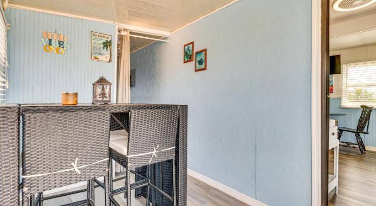 3 Mi to Ft Myers Beach Coastal Home Near LeeTran! — photo 4