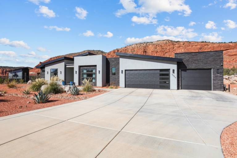 Vacation home with pool in Washington, UT