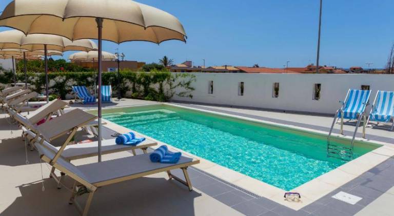 House with terrace, barbeque & pool | Close to the beach | Pet-friendly in Scicli