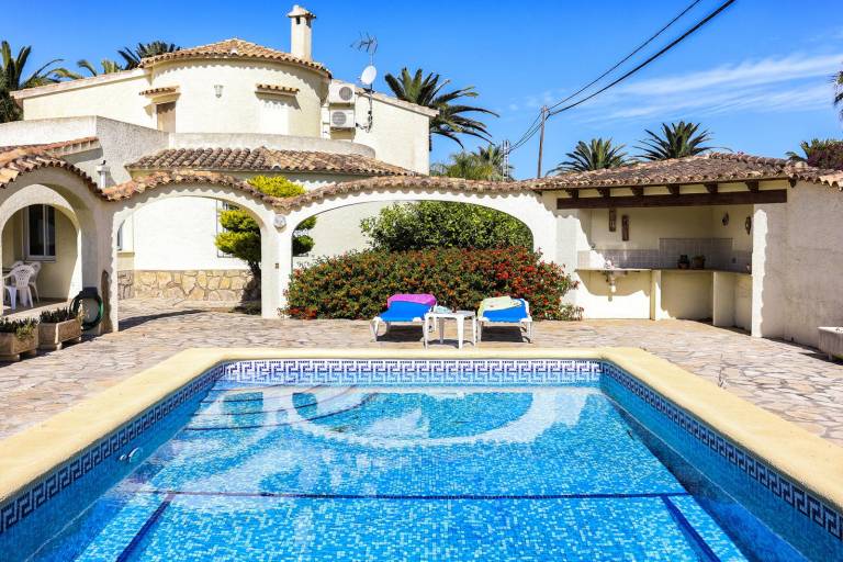 Wonderful villa with private pool, yard & barbecue | Beach nearby | Pet-friendly — photo 4