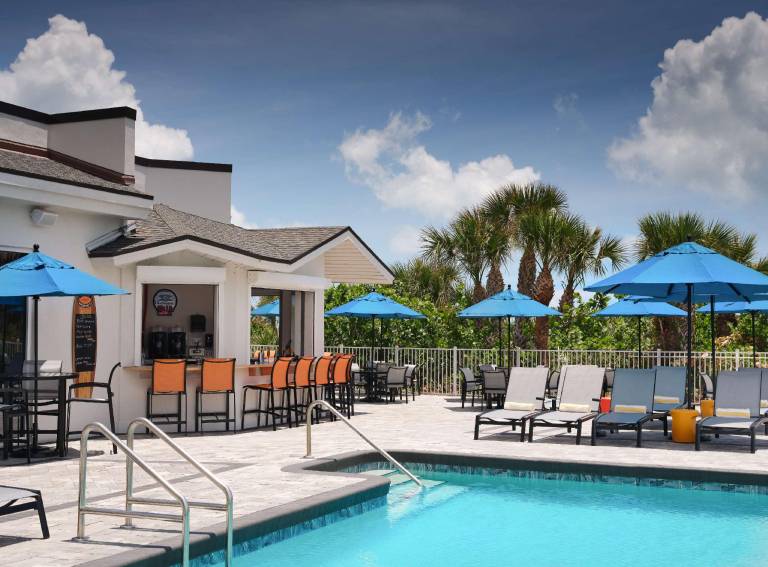 Hilton Garden Inn Cocoa Beach Oceanfront — photo 3