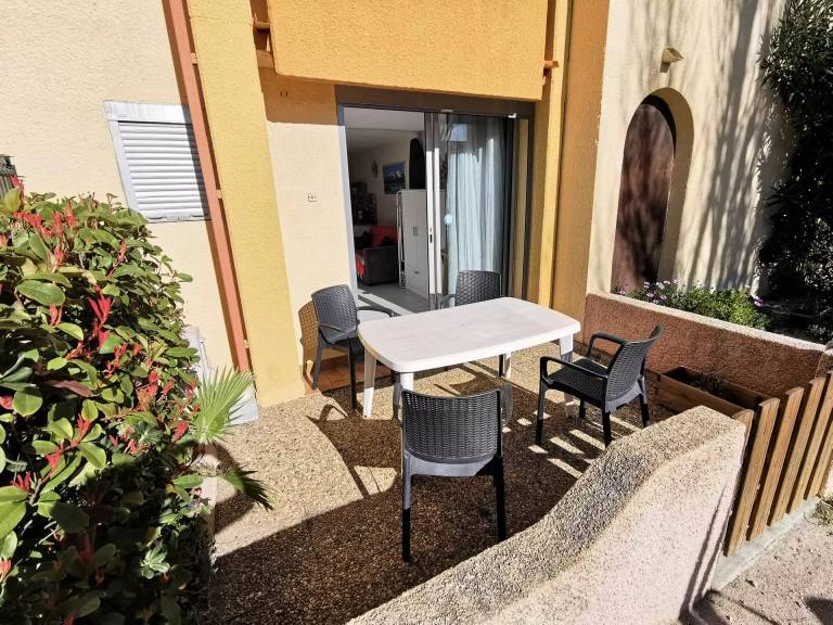 Apartment with 1 room for 4 persons — photo 3