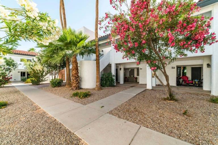 Condo  Casa Grande