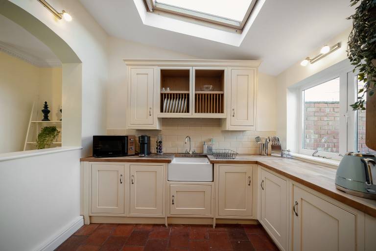 Cozy 3-bedroom house, perfect for families or friends exploring "The Heart of the Cotswolds". — photo 4