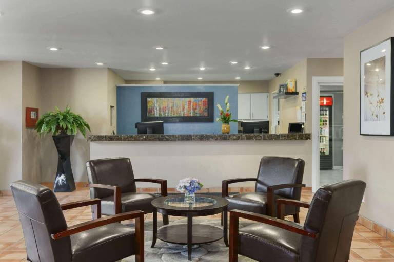 Days Inn by Wyndham Williams — photo 4
