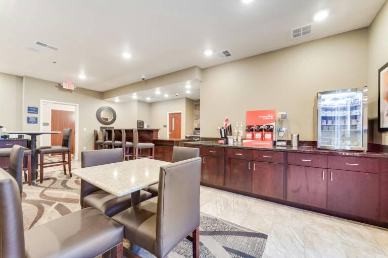 Cobblestone Hotel Suites - Cozad — photo 5