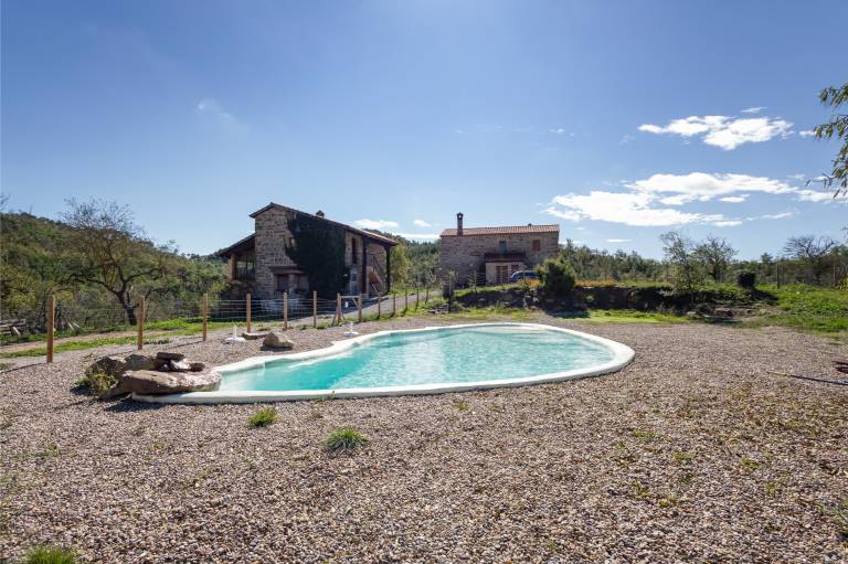 Family-friendly lovely vacation home with pool, BBQ & yard | Garden view | Perfect for remote work | Pets allowed in Lleida