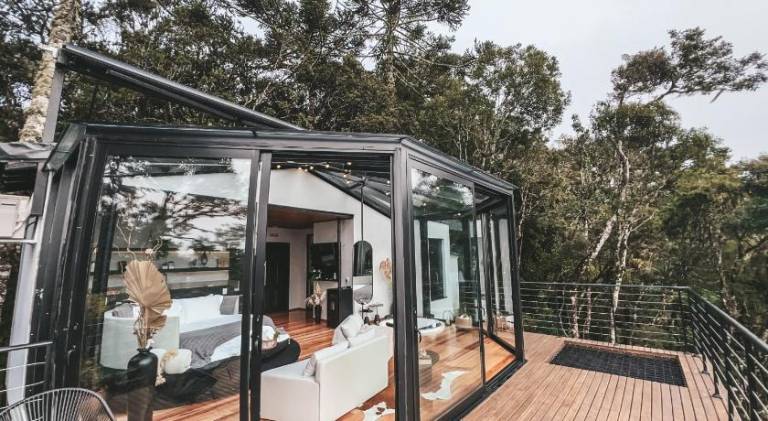 Pleasant lodge with yard, jacuzzi & terrace | Pets allowed — photo 4