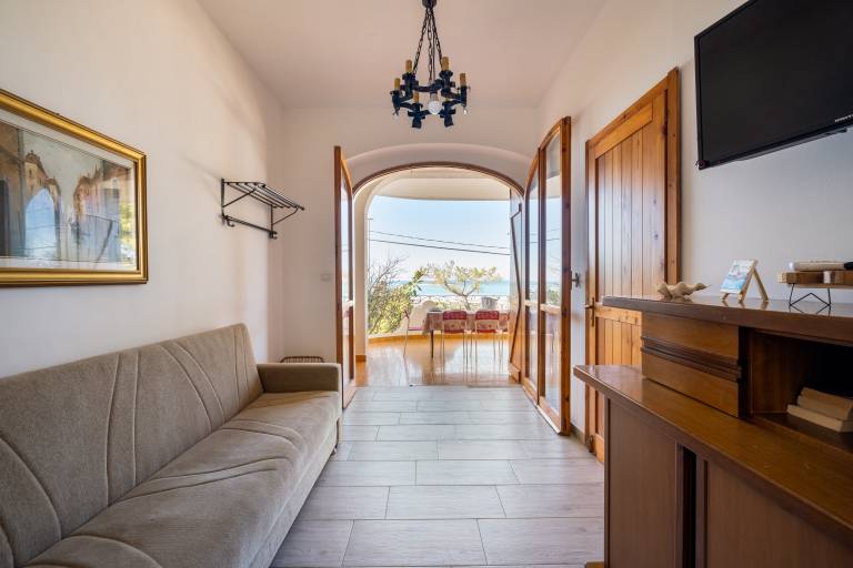 Holiday Home 'Villa Gaudì - Pedrera' with Sea View, Wi-Fi and Air Conditioning in Nardò