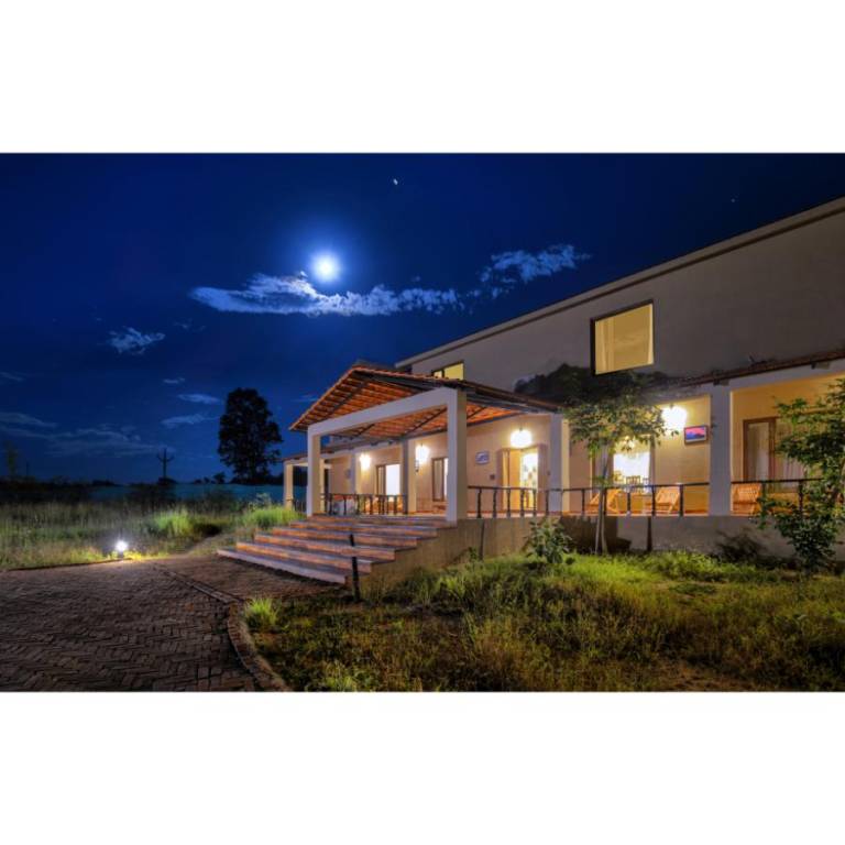 Aranyak Resort Kanha in Bichhiya