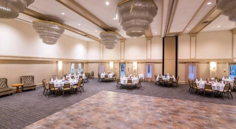 Ramada by Wyndham Thunder Bay Airlane Hotel — photo 3