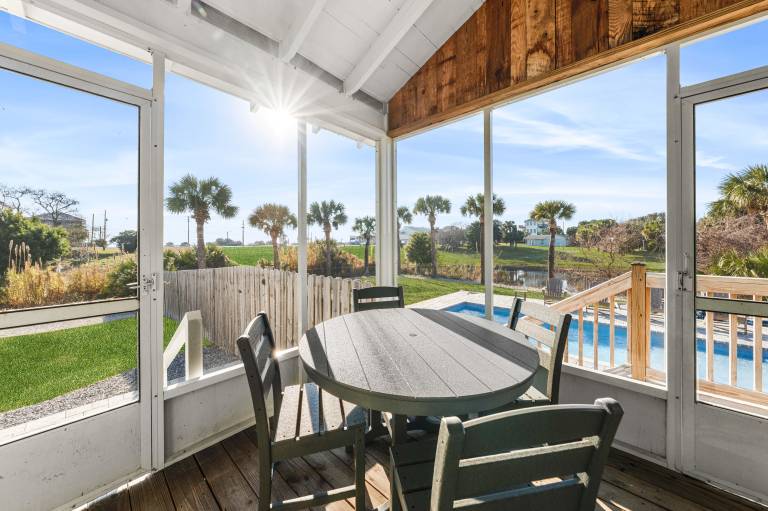 Vacation home with garden, private pool & fast internet | Lake view — photo 3