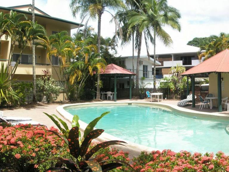 Serviced apartment  Cairns City