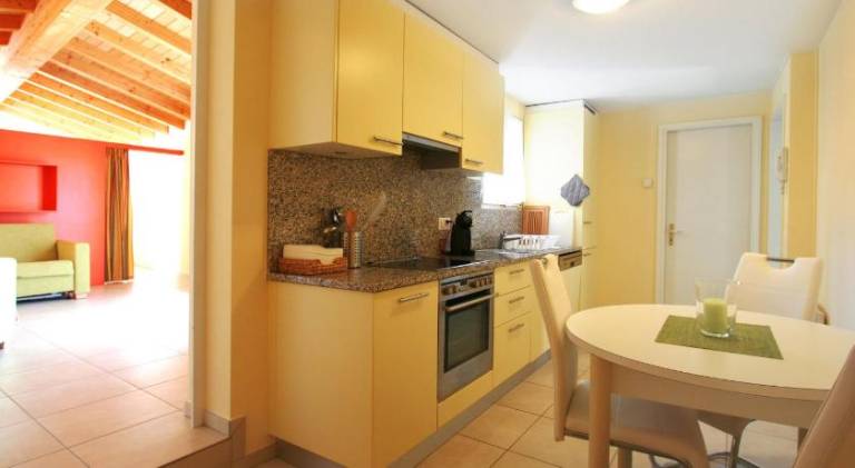 Apartment with patio | Pets allowed — photo 4