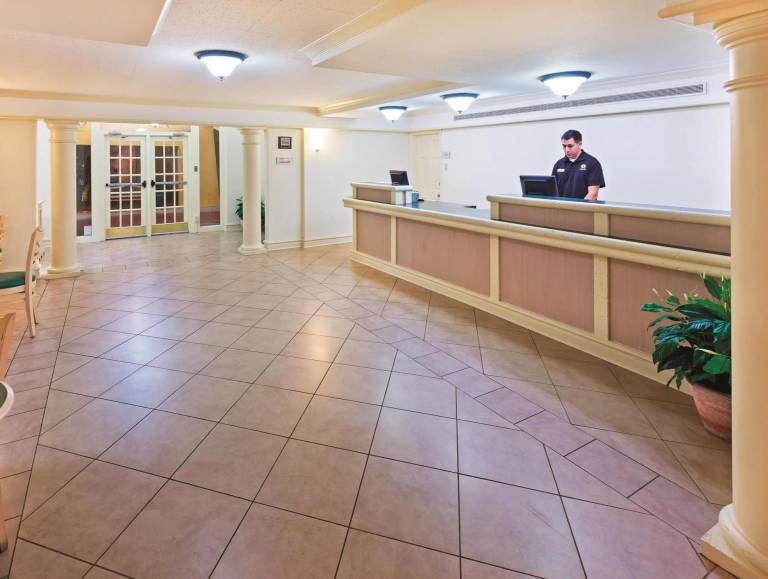 Rodeway Inn — photo 4