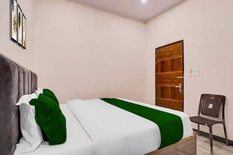 Fabhotel Rn Residency