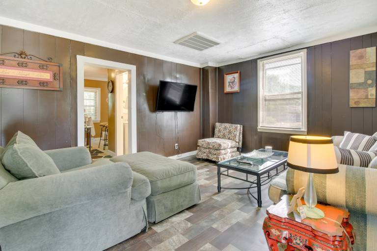 Cincinnati Home Rental w/ Balcony + Fire Pit! — photo 3