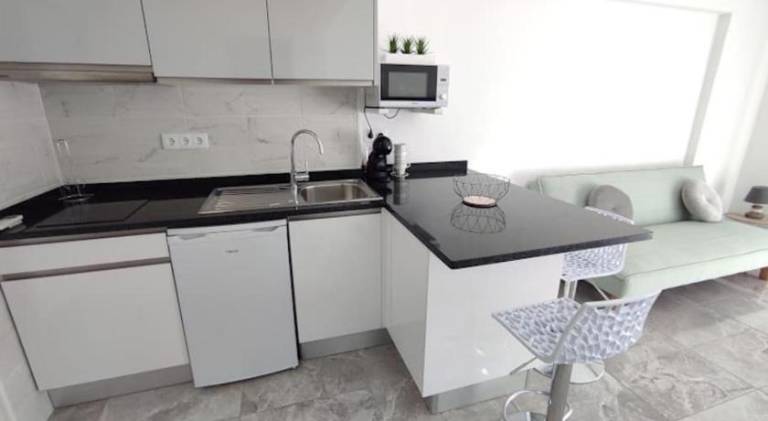 Holiday apartment with garden, private pool & terrace — photo 4