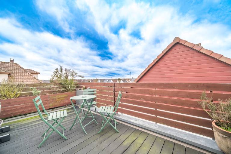 Vacation home with patio — photo 2