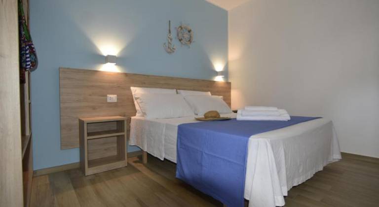Beautiful serviced apartment with patio | Beach nearby | Perfect for remote work | Dogs allowed in Ricadi